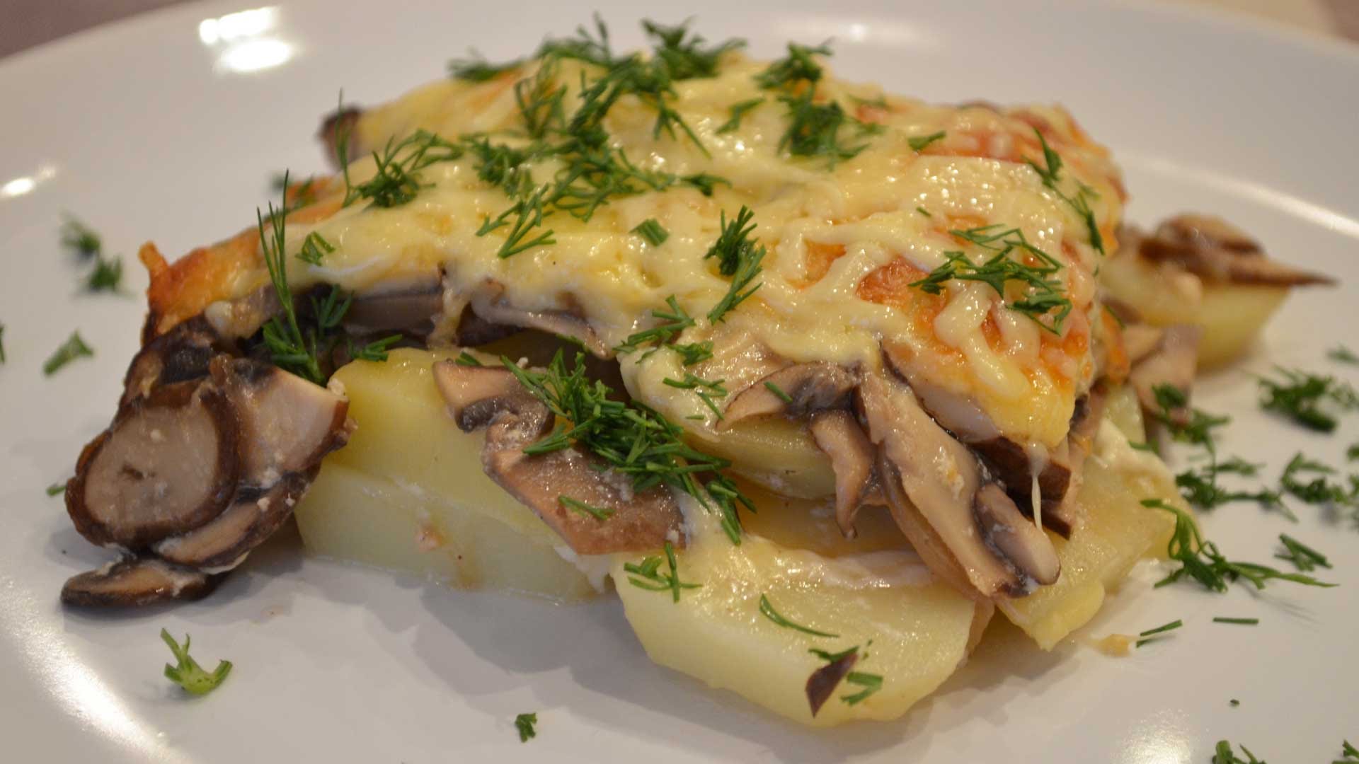 Блюда из грибов и картошки рецепты простые и вкусные Блюда из грибов и картошки рецепты простые и вкусные