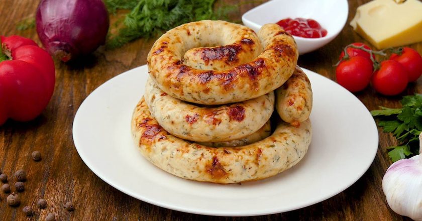 Лайфхак: Бесподобные куриные колбаски с сыром и зеленью | ЛайфХак 365
