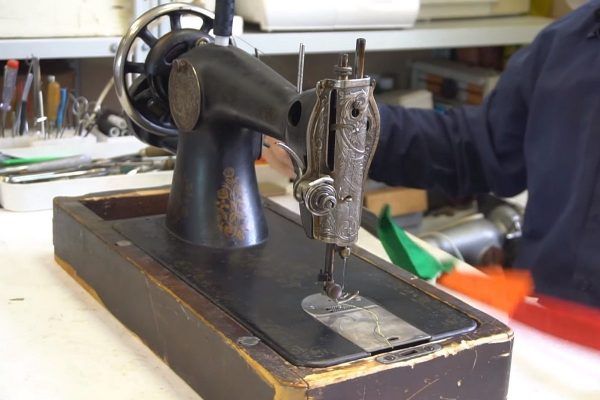 Как отрегулировать натяжение нити в швейной машинке бернина